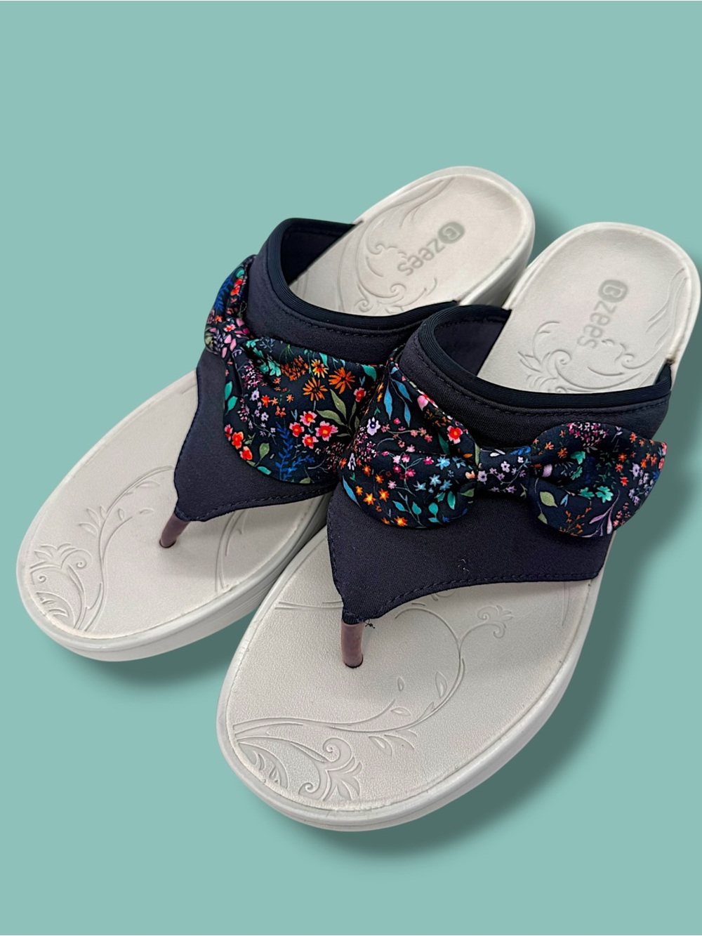 BZees Dancing Queen Floral Wedge Sandals – Cloud 9 Comfort! 🌸✨
